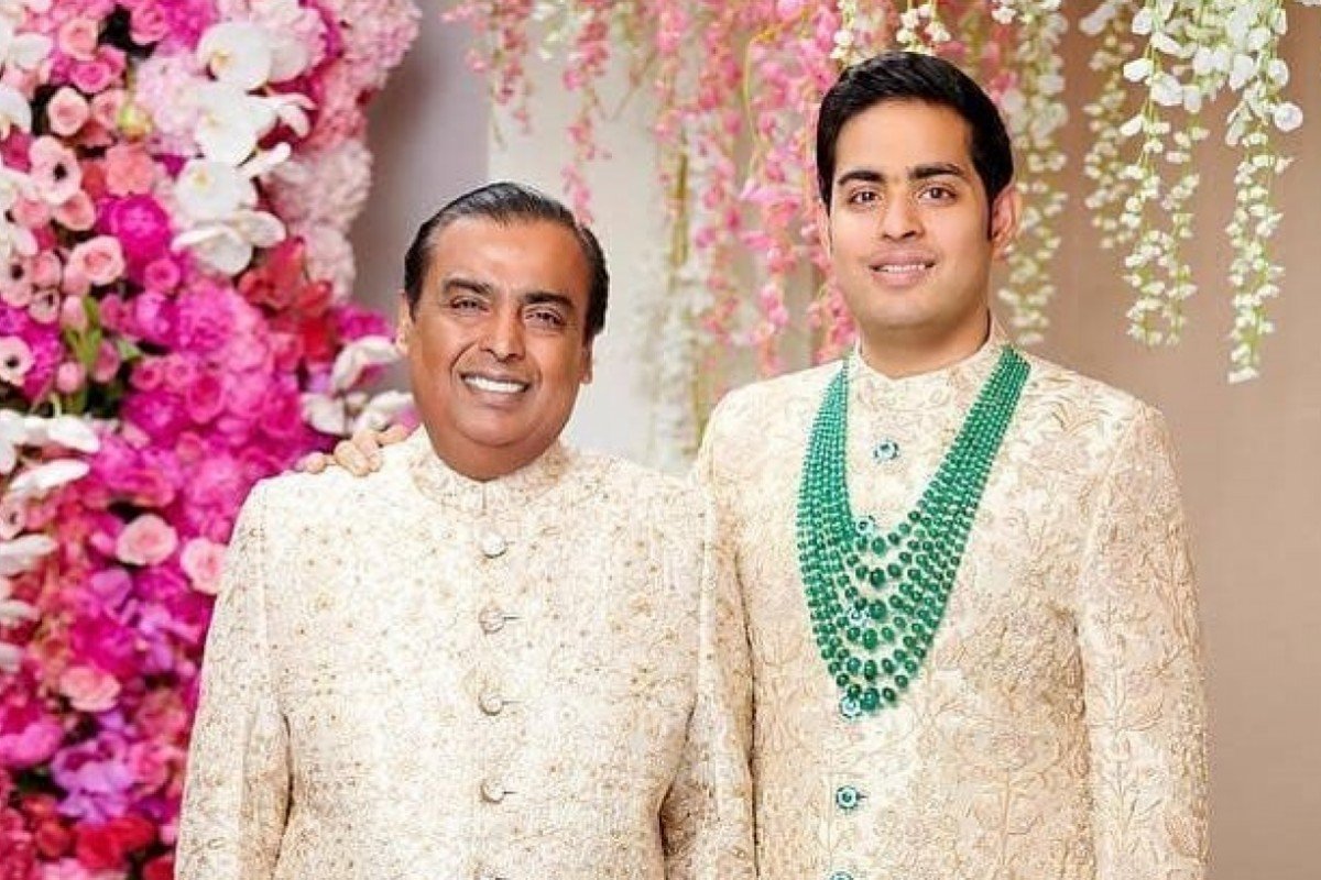 Akash Ambani Biography age, education, career, family, wife, child, net worth, photos and more