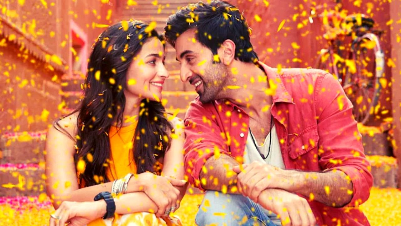 Kesariya Song Out: Netizens fell for the Alia Bhatt and Ranbir Kapoor's love song from Brahmastra