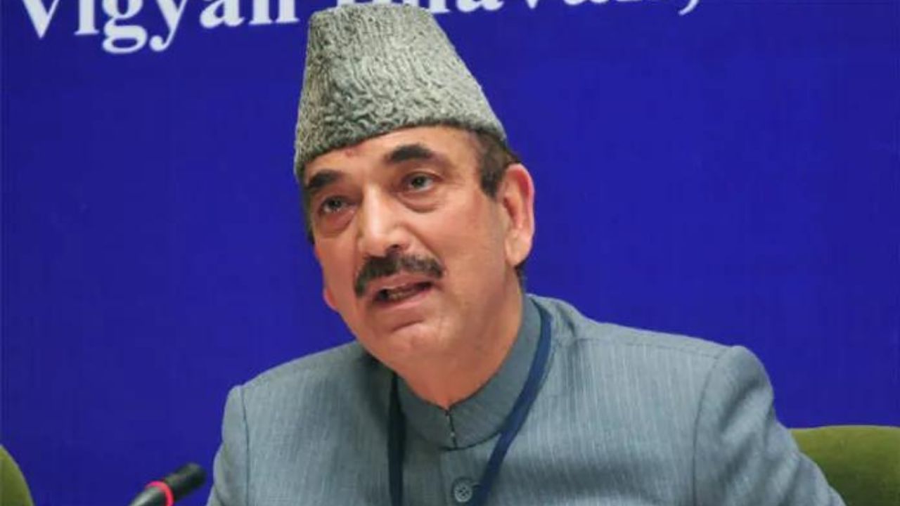 Ghulam Nabi Azad resigns from all posts: Biography, Family, Education and Political Career