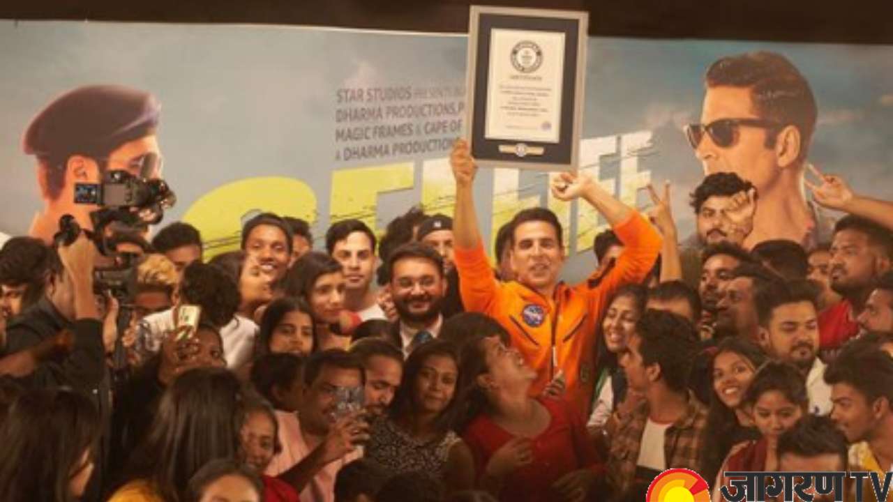 Actor Akshay Kumar breaks Guinness World record for taking most selfies; Know details