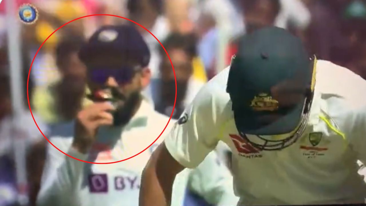 Viral Video : लाइव मैच के दौरान पेट पूजा करते हुए दिखे विराट कोहली, सोशल मीडिया पर वायरल हुआ वीडियो