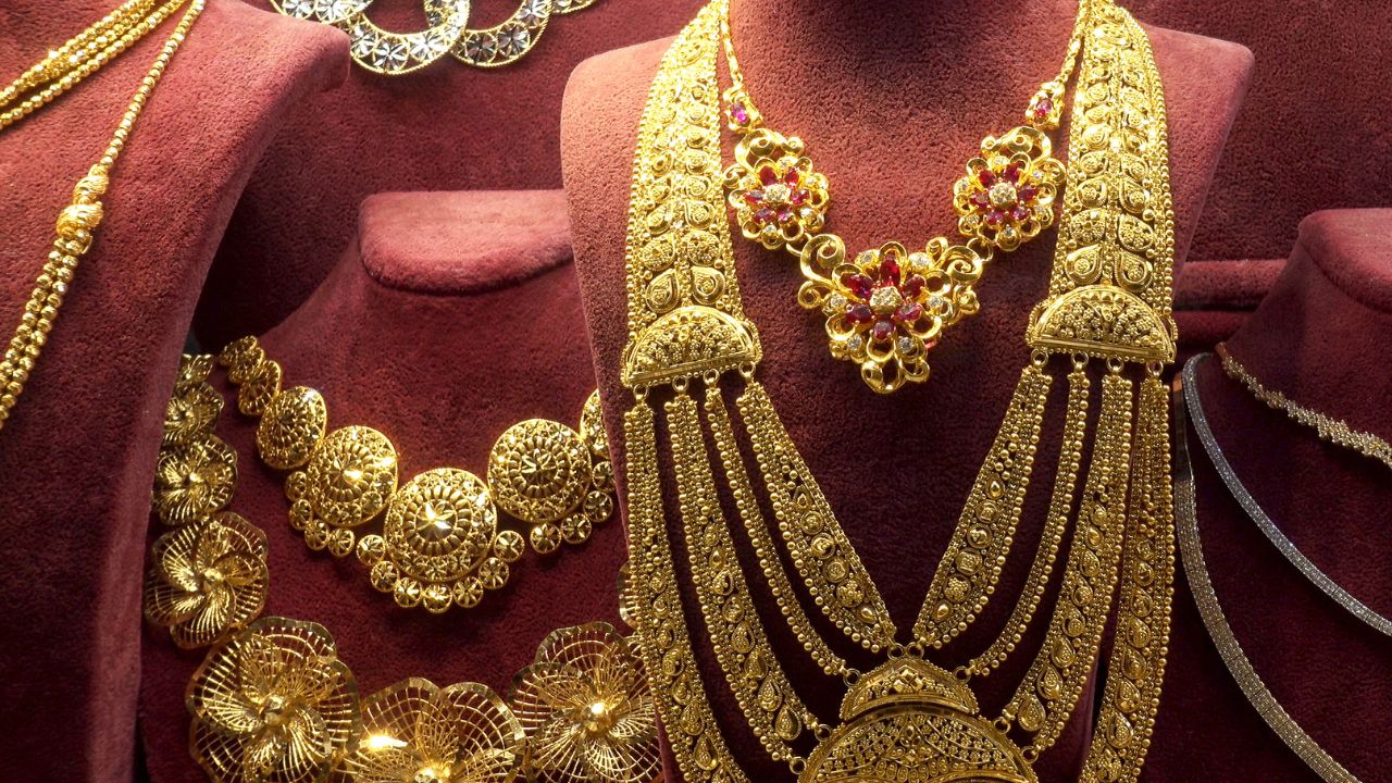Akshaya Tritiya Offers 2023: Discount on Gold Jewellery on Caratlane, Tanishq, TBZ, MMTC and more