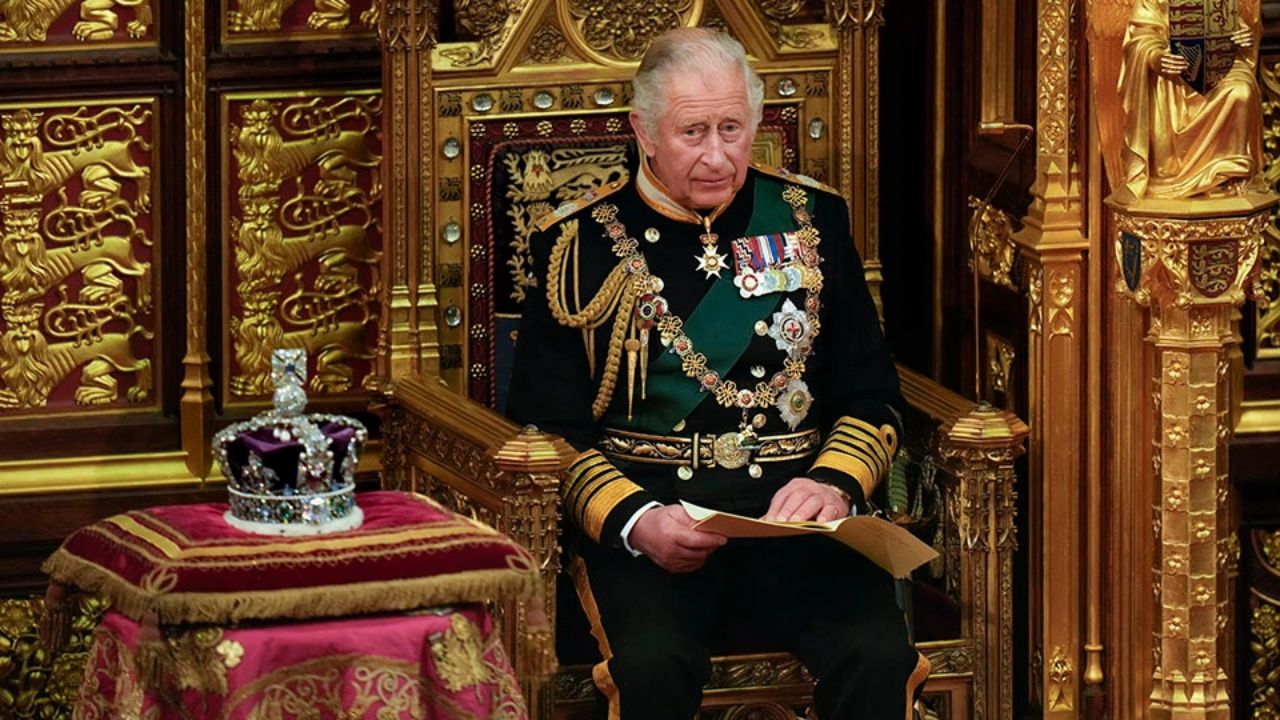 8 Odd Habits of King Charles That Will Leave You Awestruck
