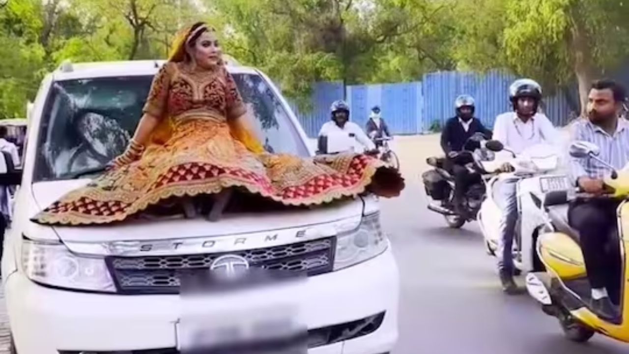 Dulhan Viral Video: चलती कार के बोनट पर बैठकर Reel बना रही थी दुल्हन, पुलिस ने थमा दिया इतने हजार का चालान