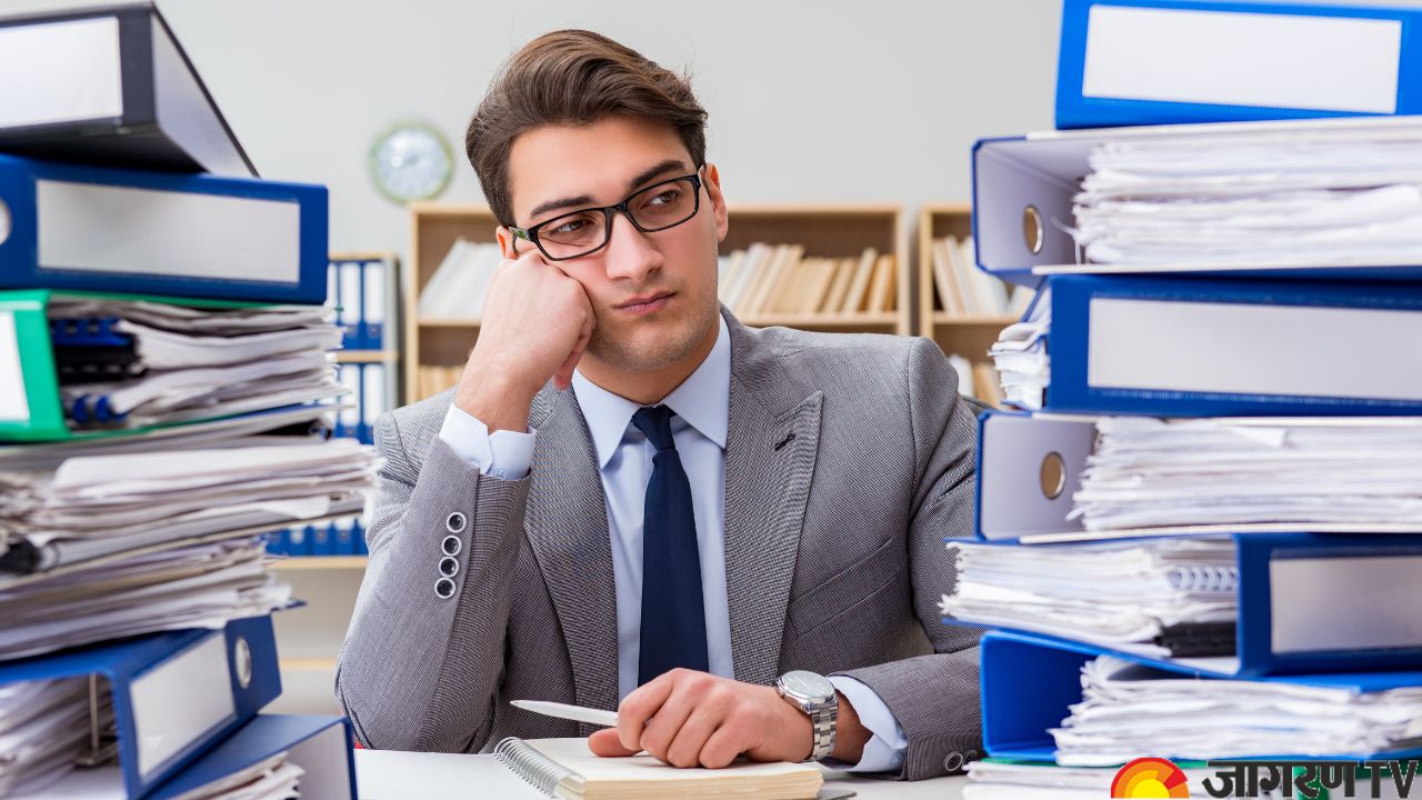 Mental Health Awareness Month 2025: How to Manage Mental Health at Workplace, Tips to Handle Office Stress, and More