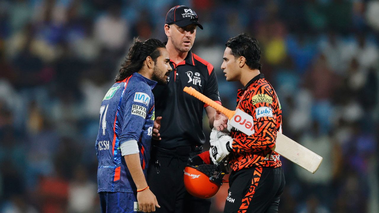 LSG vs SRH : अभिषेक शर्मा से भिड़ने पर Digvesh Rathi पर लगा 1 मैच का बैन, जानें क्या हैं BCCI के नियम?