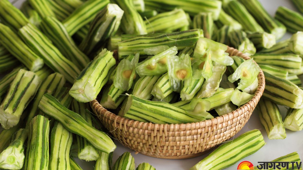 Drumstick Plant: Benefits of Moringa, Side Effects, Nutritional Value, Uses, and More