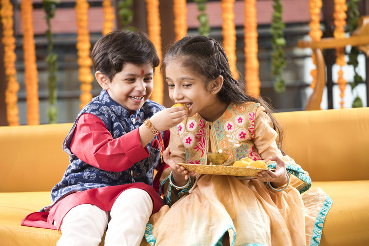 happy-raksha-bandhan-celebrate-rakhsha-bandhan-with-these-7-indoor