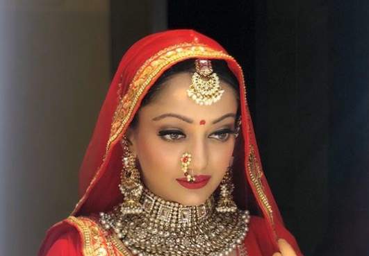 531px x 369px - Aishwariya Rai-lookalikemMarathi actress Manasi Naik marries with boxer  Pardeep Kharera