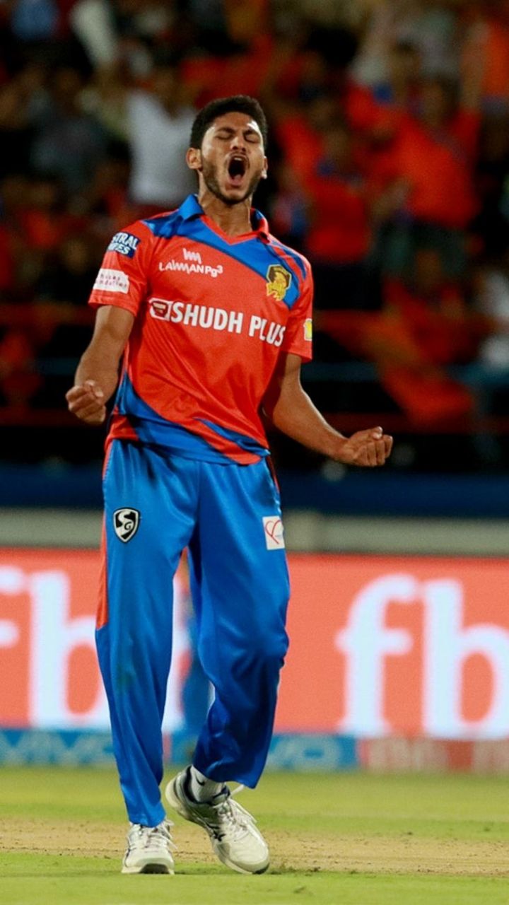 IPL 2022 From Basil Thampi to Ishant Sharma These Bowlers have