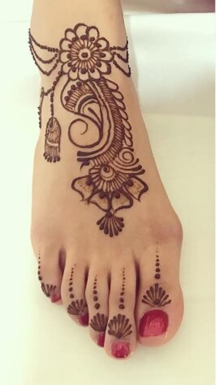 A simple Indo Arabic feet design 💗 | Instagram