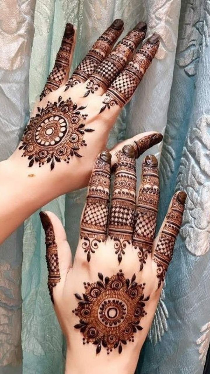 Karva Chauth 2022: Interesting Mehendi Designs That You May Try