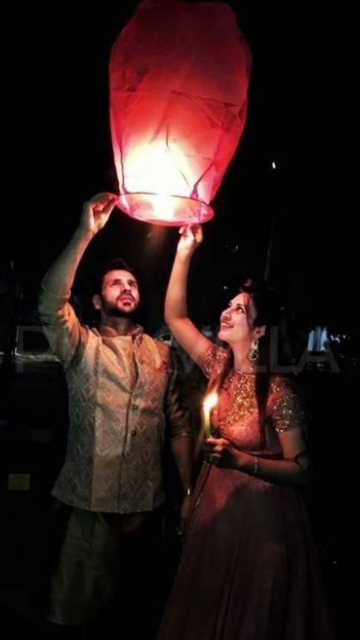 Clever Ideas for Indoor Diwali Photography Poses - Vicky Roy-gemektower.com.vn
