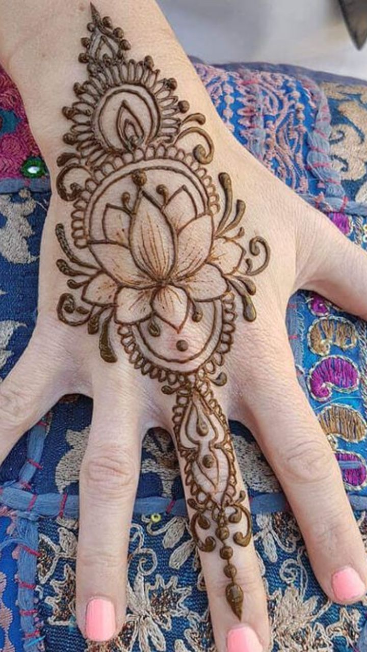 Lotus henna strip on back of hand | Theresa Viswanathan | Flickr